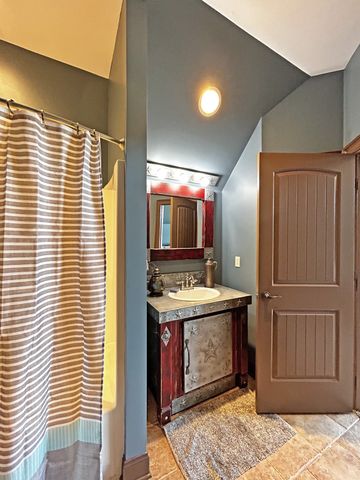 110 Giles Ln, Gallatin, TN 37066