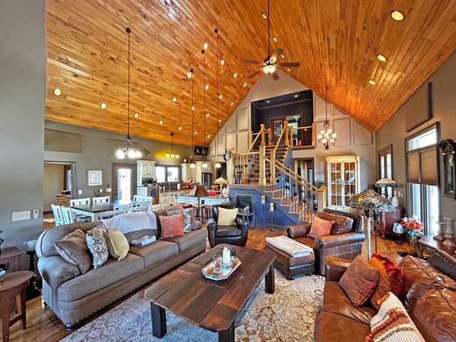 110 Giles Ln, Gallatin, TN 37066
