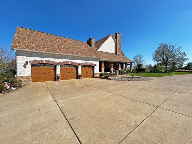 110 Giles Ln, Gallatin, TN 37066