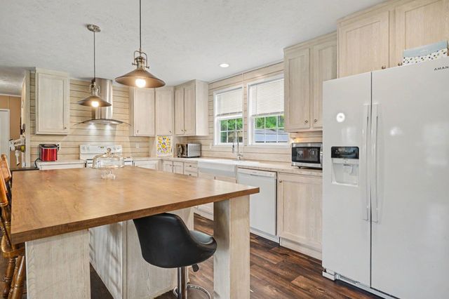 160 Genesis Dr, Georgetown, SC 29440