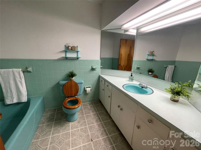 3209 Greenwood Park Circle, Albemarle, NC 28001