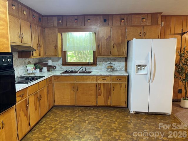 3209 Greenwood Park Circle, Albemarle, NC 28001