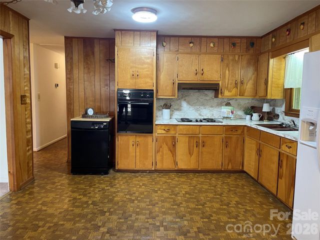 3209 Greenwood Park Circle, Albemarle, NC 28001