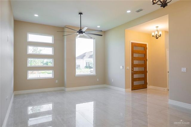 601 W La Pointe Avenue, Mission, TX 78573