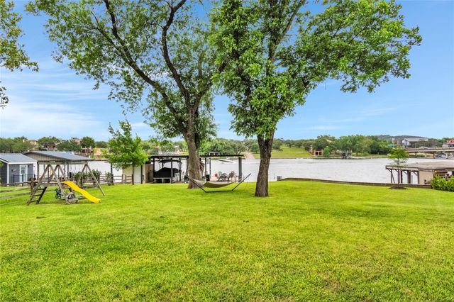 124 Riverbend Lane, Kingsland, TX 78639