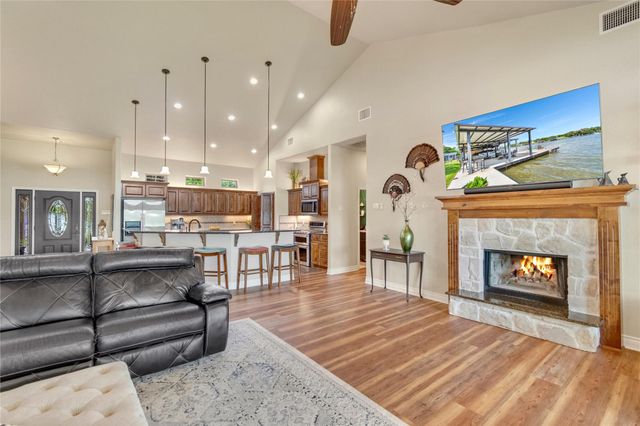 124 Riverbend Lane, Kingsland, TX 78639