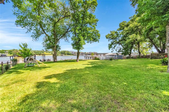 124 Riverbend Lane, Kingsland, TX 78639