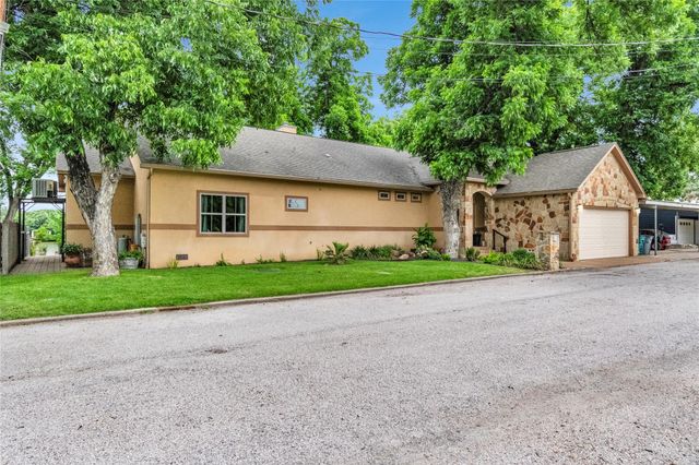 124 Riverbend Lane, Kingsland, TX 78639