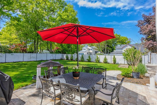 2 Blair Court, Coram, NY 11727
