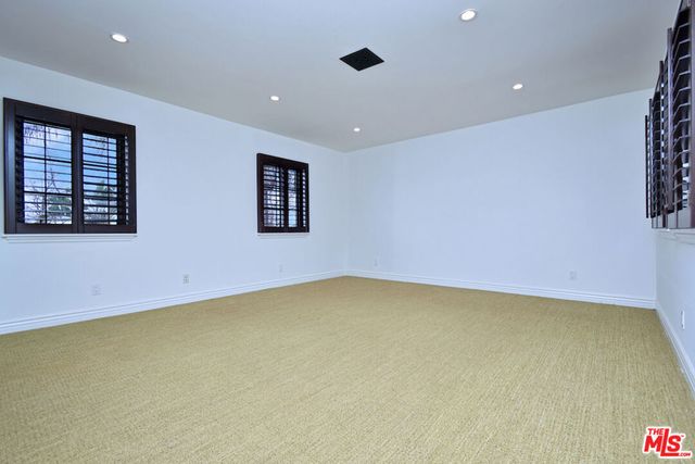 6111 San Vicente Boulevard, Los Angeles, CA 90048