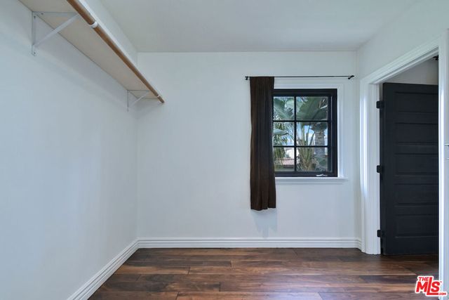 6111 San Vicente Boulevard, Los Angeles, CA 90048