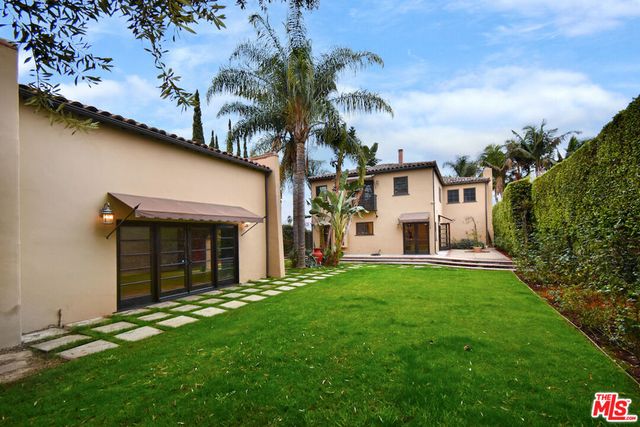 6111 San Vicente Boulevard, Los Angeles, CA 90048