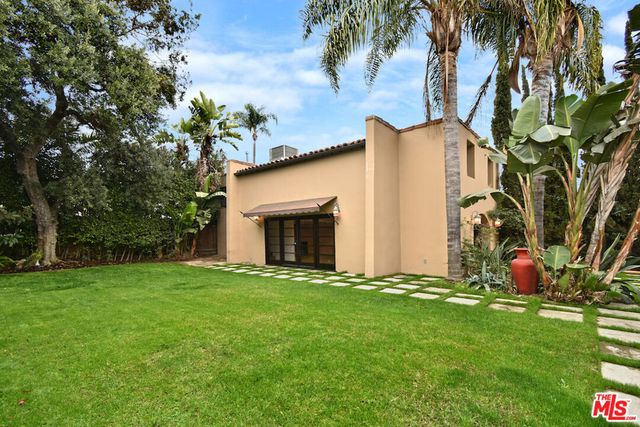 6111 San Vicente Boulevard, Los Angeles, CA 90048