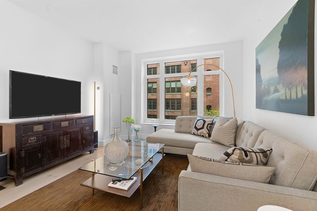 100 Lovejoy Wharf 5 N, Boston, MA 02114