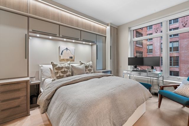 100 Lovejoy Wharf 5 N, Boston, MA 02114