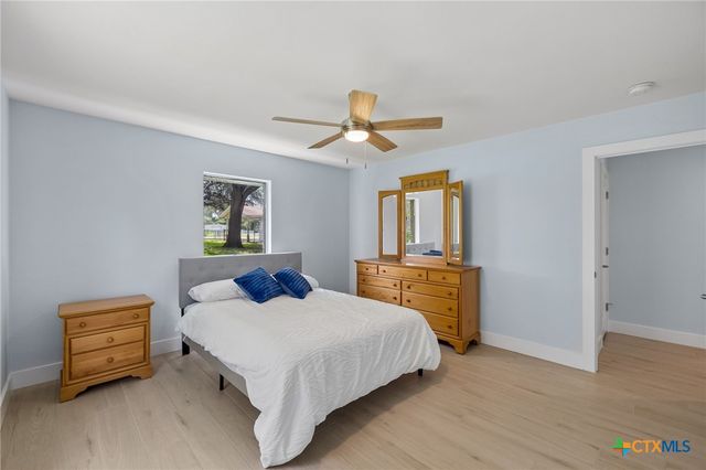 611 Lake Placid Drive, Seguin, TX 78155