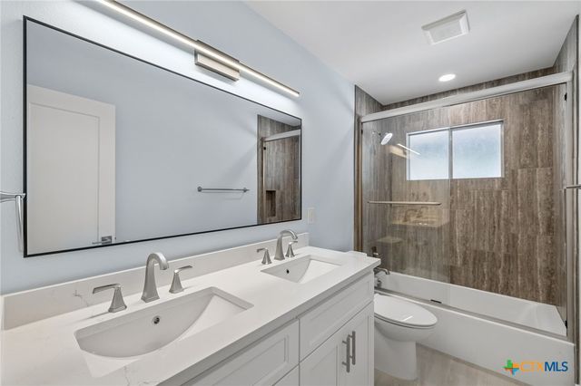 611 Lake Placid Drive, Seguin, TX 78155