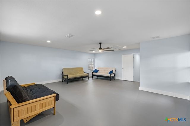 611 Lake Placid Drive, Seguin, TX 78155