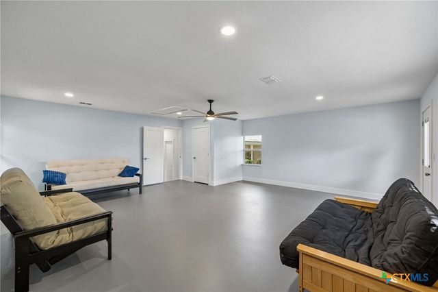611 Lake Placid Drive, Seguin, TX 78155
