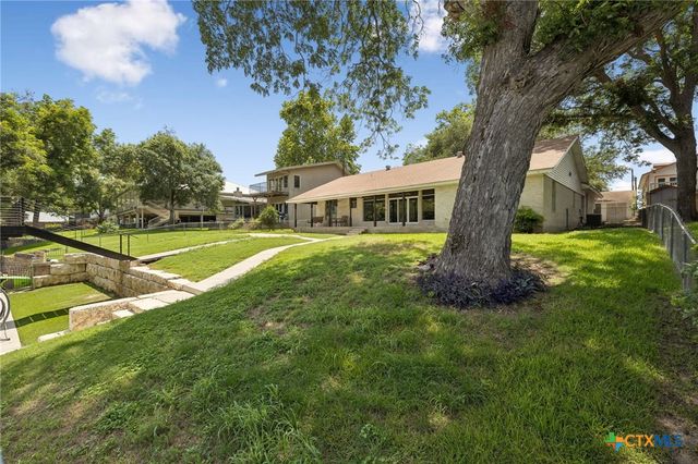 611 Lake Placid Drive, Seguin, TX 78155