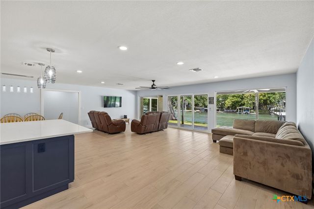 611 Lake Placid Drive, Seguin, TX 78155