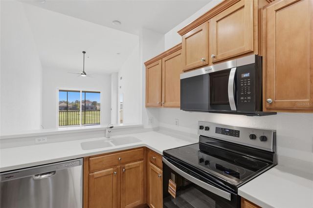 803 FAIRWAYCOVE LANE 205, Bradenton, FL 34212