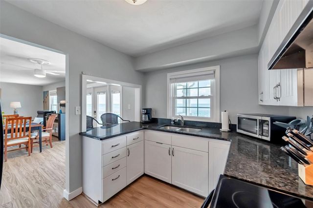 5260 COQUINA KEY DRIVE SE C, St Petersburg, FL 33705