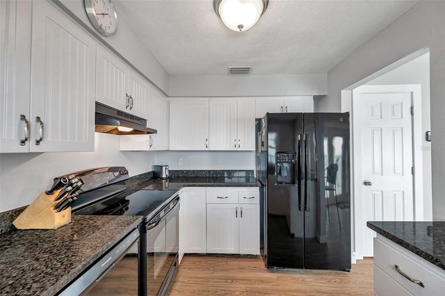 5260 COQUINA KEY DRIVE SE C, St Petersburg, FL 33705