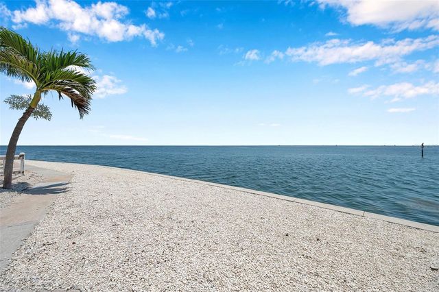 5260 COQUINA KEY DRIVE SE C, St Petersburg, FL 33705