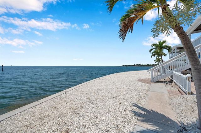 5260 COQUINA KEY DRIVE SE C, St Petersburg, FL 33705