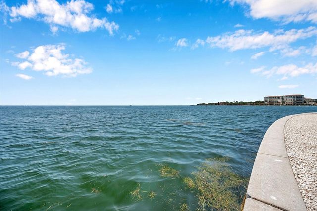 5260 COQUINA KEY DRIVE SE C, St Petersburg, FL 33705