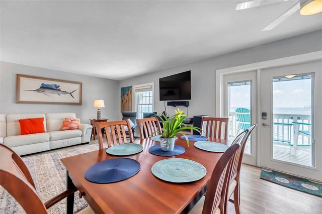 5260 COQUINA KEY DRIVE SE C, St Petersburg, FL 33705