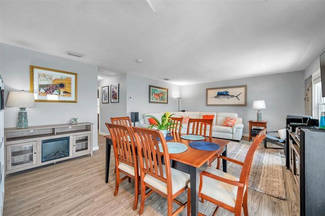 5260 COQUINA KEY DRIVE SE C, St Petersburg, FL 33705