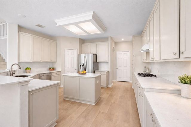 6507 Quiet Pointe Drive, Spring, TX 77389