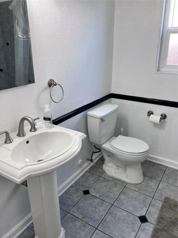 13472 Springdale Street, Westminster, CA 92683