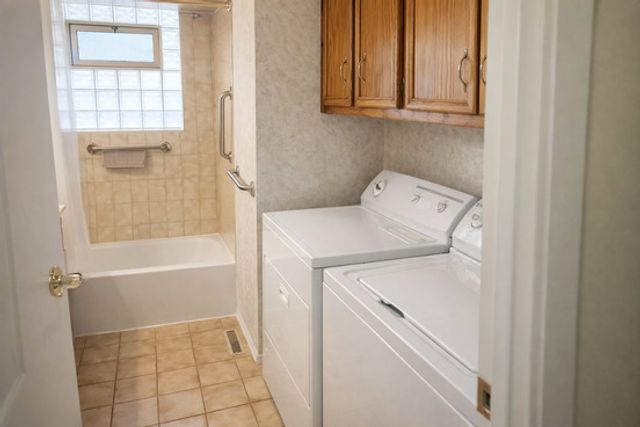 13212 W Playfield Drive, Crestwood, IL 60418