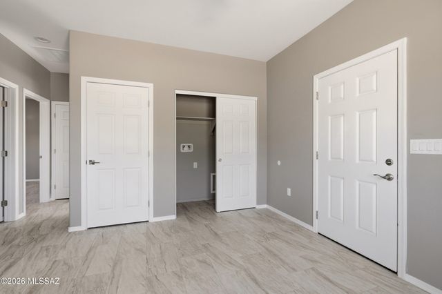 380 E Corona Road, Tucson, AZ 85756