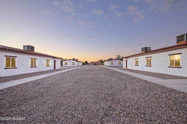 380 E Corona Road, Tucson, AZ 85756