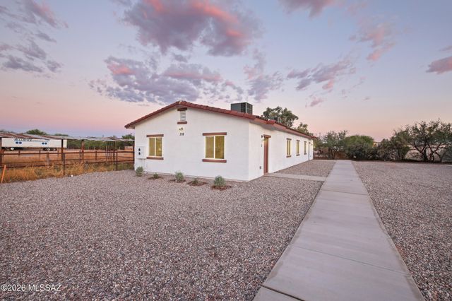 380 E Corona Road, Tucson, AZ 85756