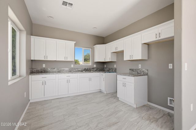 380 E Corona Road, Tucson, AZ 85756