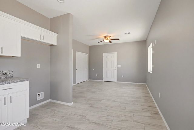 380 E Corona Road, Tucson, AZ 85756