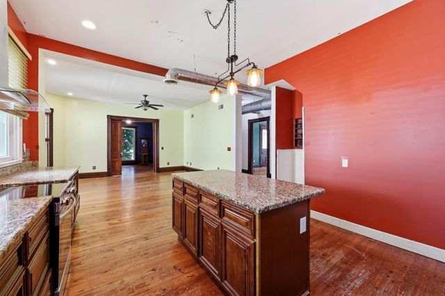 136 E Broadway Avenue, Richmond, KY 40475