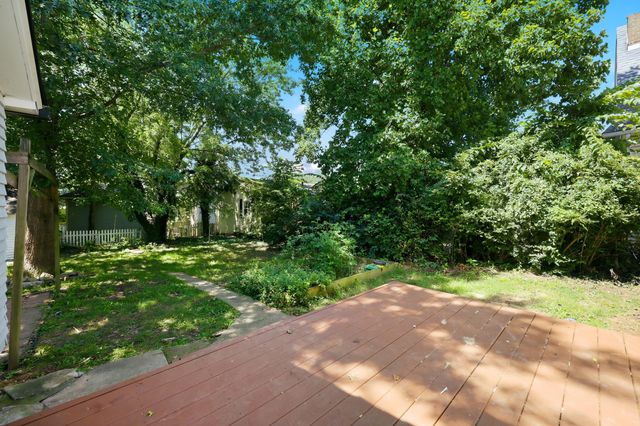 136 E Broadway Avenue, Richmond, KY 40475