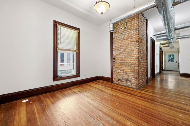 136 E Broadway Avenue, Richmond, KY 40475