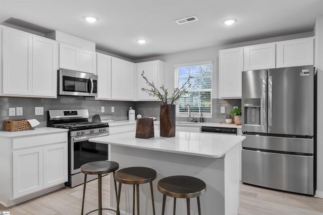 608 Curry Court, Spartanburg, SC 29301