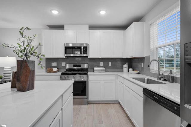 608 Curry Court, Spartanburg, SC 29301