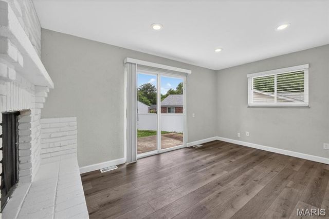 328 Danworth Court, St Louis, MO 63122
