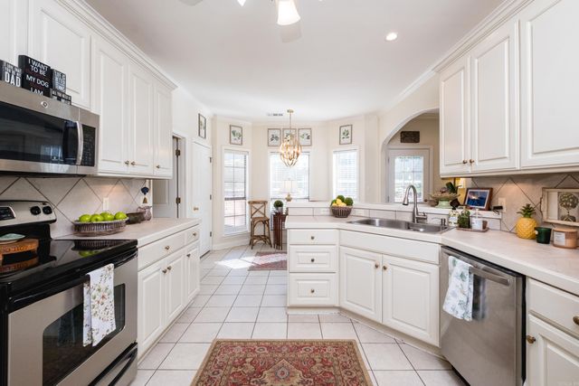 1719 Sawgrass Drive, Little Rock, AR 72212