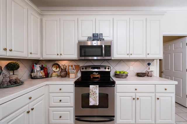 1719 Sawgrass Drive, Little Rock, AR 72212