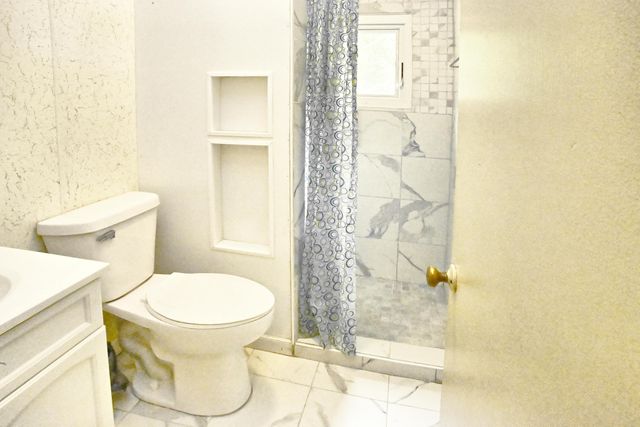 84 W 850 N, Valparaiso, IN 46385